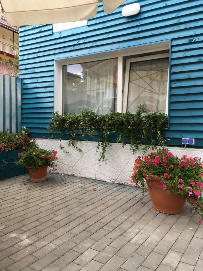 Banat 4 Hostel Bukarest Exterior foto